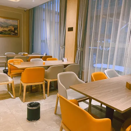 Vienna Hotel (Longhui Bus Terminal)