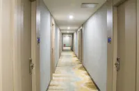 Super INS Jingyi E-Sports Hotel (Minhou University Town Jinyu Subway Station)