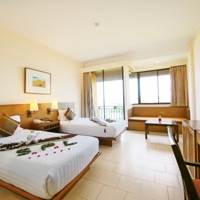 Supalai Scenic Bay Resort & Spa Phuket Hotels in der Nähe von Yachthafen Bang Rong Pier