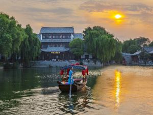 Huguang Yuese Landscape Inn (Taierzhuang Ancient City)