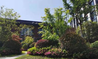 Magnotel Hotel (Shanghai Beiqinggong Road)