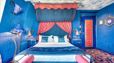 Villa Royale Hôtels à proximité de : Moulin Rouge