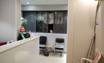 Wuhan Bishui Business Room (Optics Valley Pedestrian Street)