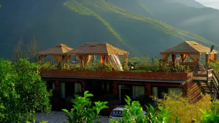 Fengjie Huantang Manwu Homestay Отели рядом с достопримечательностью «Qutang Gorge»