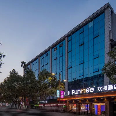 FUNMEE Hotel (Zhijiang Longjin Fengyu Bridge, Huaihua) Hotels near Longjin Covered Bridge