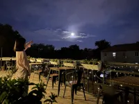 Liaoliaoxin Loft Hotel (Beijing Gulou Street) Hotels near Houhai