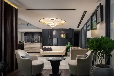 King Grand Boutique Hotel