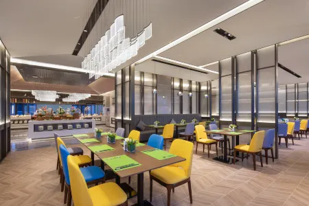 Hampton by Hilton Hulunbuir Hailar Street Отели рядом с достопримечательностью «Subingwen Square»