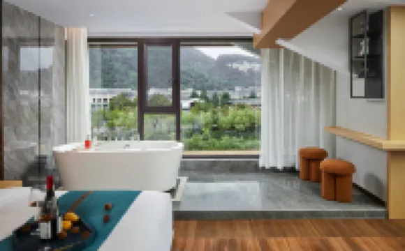 Lanting Elegant Restaurant Hotel (Zhangjiajie National Forest Park Sign Store)