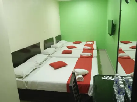 Ezi Hotel Klang Отели в г. Кланг