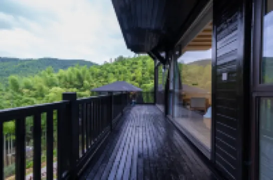 Giraffe Manor Hotel Hotels in Huzhou