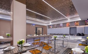 Starry Sky Garden Hotel (Wuhan Sixin International Expo Center)