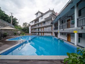 Qingli River Mountain Hotel (Yangshuo Xianggongshan Branch)