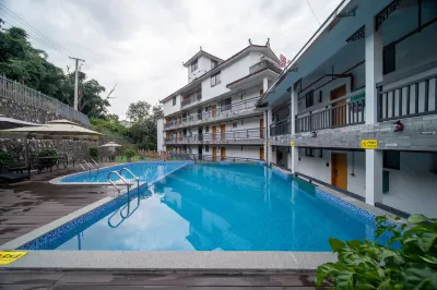Qingli River Mountain Hotel (Yangshuo Xianggongshan Branch) Hotel dekat jiumahuashan