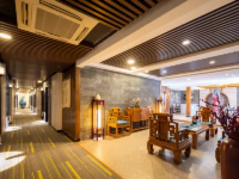 Four seasons above the clouds ( Heishan North Square Branch) Hotels in Heishan