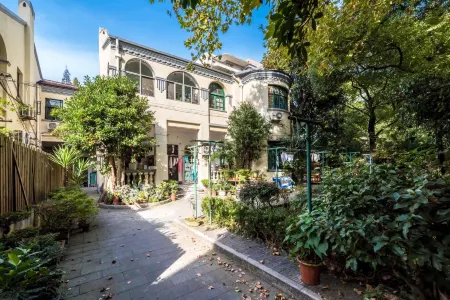 Yujia Apartment Отели рядом с достопримечательностью «Shanghai Arts and Crafts Museum»