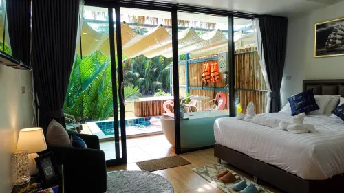 Phetra Pool Villas - Pools