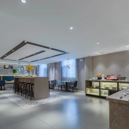 Homeinn Selected Hotel (Haiyang Xinyuan Square)