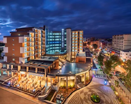 諾威爾中心點酒店 法馬古斯塔酒店