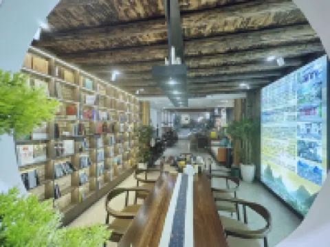 Juxian College hotel