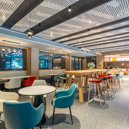 Ibis Hotel (Deqing Geographic Information Town)