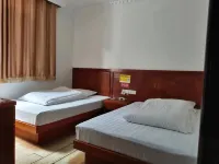 Ningdu Hongfa Business Hotel - Inns