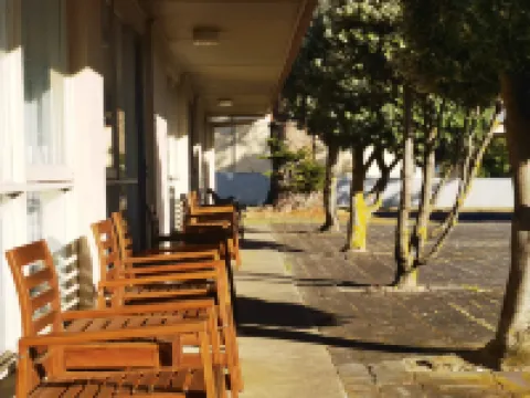 Beachport Motor Inn Hotels in Millicent