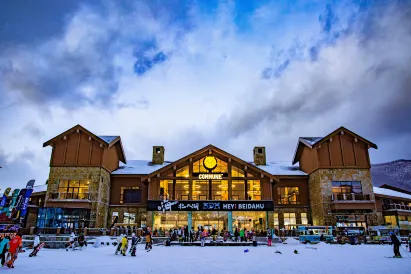 Hyakumangoku Onsen Hotel
