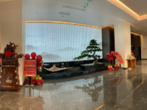 Luonan Jiahong Hotel Hotéis em Luonan