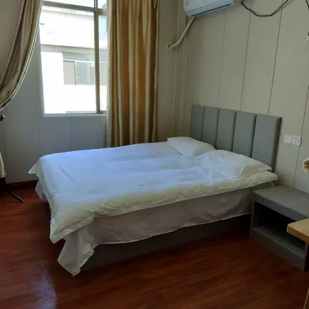 Hezhou Xinyue Hotel