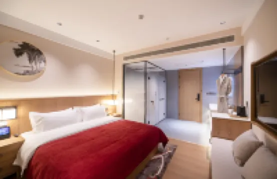 QIANNA HOTEL GLORIOUS(Wuyang No.2 High School)