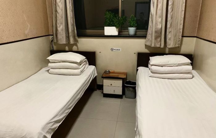 Dai County Baojie Hotel