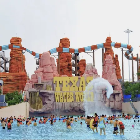 HuaDu Seaview Holiday Apartment (Wuchuan Dinglongwan Dessass Water World Branch)