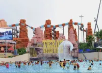 HuaDu Seaview Holiday Apartment (Wuchuan Dinglongwan Dessass Water World Branch) - رومانسي
