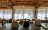Flower Habitat Yue Mountain Warehouse Hotels in Ningshan