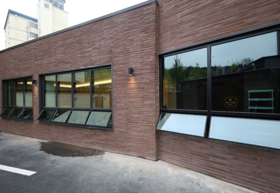 숙소 비교 분석