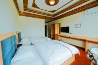 Nyingchi Lulangzhuo Family Hotel - balcony