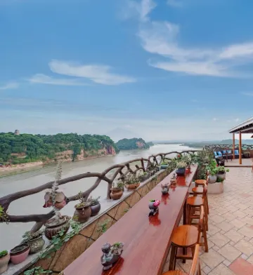 江山勝景ホテル(楽山大佛飲食街) 楽山大仏碑刻周辺のホテル