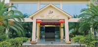 Half Moon Bay Holiday Hotel Hotels in Shuifu