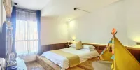 Wooden Lodge · Factory Hotel (Guilin) - Family Friendly Hotel Tent Suite (2 Beds)