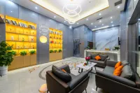 Jiduo Hot Springs Boutique Stay (Fengshun New Century Plaza) - parking
