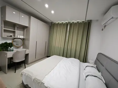 Tian Shan Room Отели рядом с достопримечательностью «Yihaochan Temple»