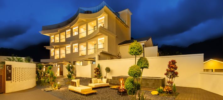 Reclusive·Snow Mountain Star-Viewing Private Hot Spring Boutique Hotel โรงแรมในหลู่ติ้ง