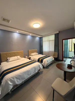 Yiyang Shunda Hotel - balcony