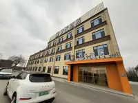 7 Days Inn(Xingtai Renze Fuyang Road Hotel) - 주차장