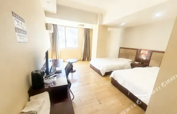 雅江龍嘯祥瑞酒店