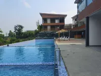 LiuJiangBanXianJuHoutel - Infinity Pools