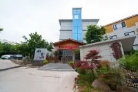 鈴蘭星語·Landscape星空親子度假山景民宿（老君山景區售票中心店） - 2 星級