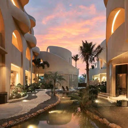 Wutong Jiuli · Art Courtyard-Style Hotel (Wanning Shimei Bay)