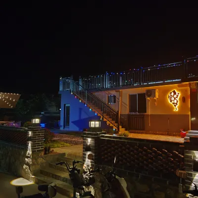 Wushe Yujia Courtyard Hotels near Daheishan Island